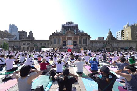 Hundreds of people celebrated 11th 'International Yoga Day' in Japan