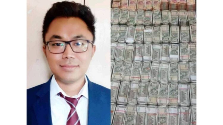 IAS officer caught taking bribe of Rs 10 lakh in Odisha