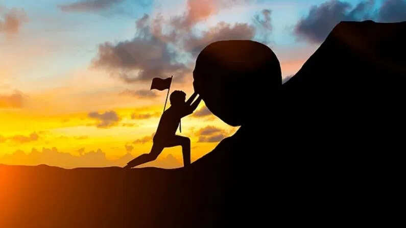 अगर आप भी सफलता पाने के लिए बैठे है भाग्य के भरोसे तो एक बार देख ले ये वीडियो, जाने सक्सेस का असली गुरु मंत्र 
