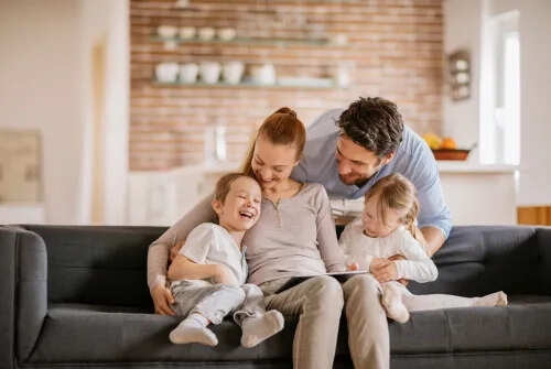 रिश्ते में मजबूती चाहते हैं तो खुद पर विश्वास करना सीखें, इस दुर्लभ फुटेज में जानिए आत्मविश्वास बनाए रखने के 10 असरदार टिप्स​​​​​​​