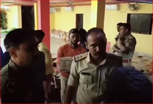 Illegal gun factory busted, weapon making equipment and illegal liquor seized in Sadadih market of Jharkhand