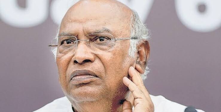 In an attempt to end MNREGA, Modi government, Congress said- this crime against the Constitution