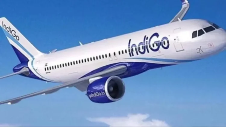 IndiGo Pilot Sent Mayday Message: Pilot of Indigo Aircraft sent Mayday Message, Emergency Landing, know what was the reason, indigo flight pilot sent Mayday Message, Emergency Landing Was Done, KNOW TEASON