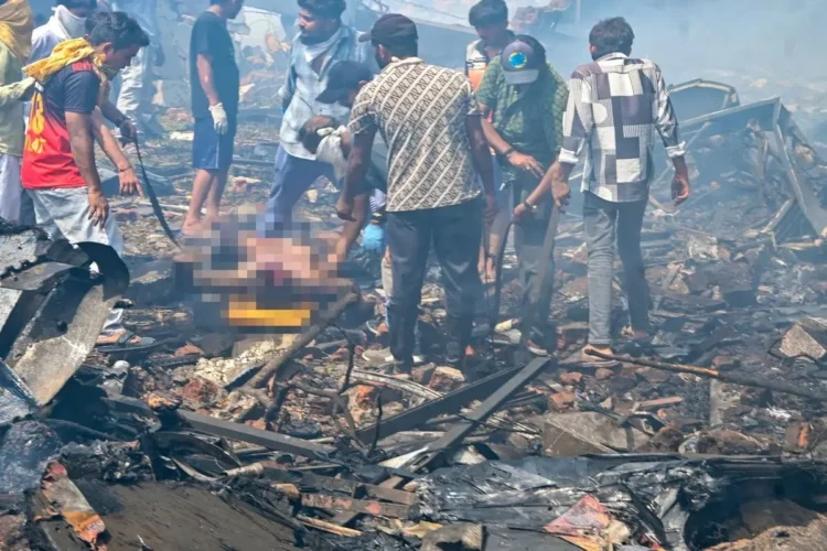 Indian migrants living in UAE pay tribute to Ahmedabad aircraft accident victims