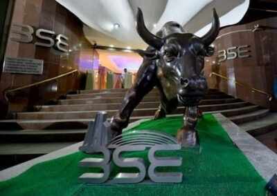 Indian stock markets ended the week with vigilance, consolidation continuously