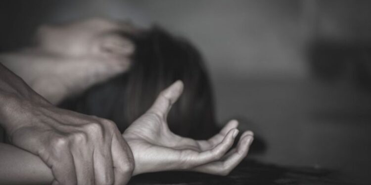 Iron rod in private part refused to become a porn actress got a horoscope punishment in howrah | Iron rod in private part ... Refused to become a porn actress, then got a dreadful punishment! , News Track in Hindi