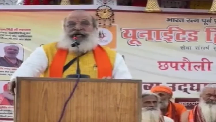 Jai Bhagwan Goyal, an executive international president of the United Hindu Front, called upon the Hindu society to organize, got 101 distinguished citizens in Chhaprauli, wearing Shivastra, United Hindu Front Acting International President Jai Bhagwan Goyal Called Upon the Hindu Society to UNITEE