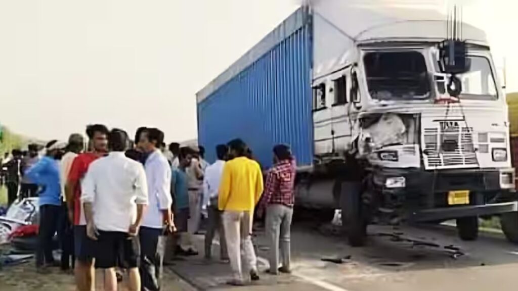 Jaipur News | Rajasthan Road Accident | Jaipur Wedding Tragedy | Bride Grom Death | Barat Accident Jaipur | Wedding Return Accident | The last day after marriage became the last day, the groom-bride and the life of 5 baraatis ended, the atmosphere of celebration turned into silence of death. News Track in Hindi