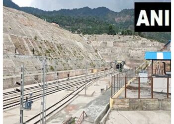 Jammu and Kashmir: PM Modi will inaugurate the Chenab Bridge on June 6 and Vande will flag off India
