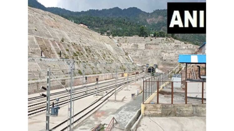 Jammu and Kashmir: PM Modi will inaugurate the Chenab Bridge on June 6 and Vande will flag off India