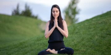 Japanese therapy gets relaxed and health from 'Forest Bathing'