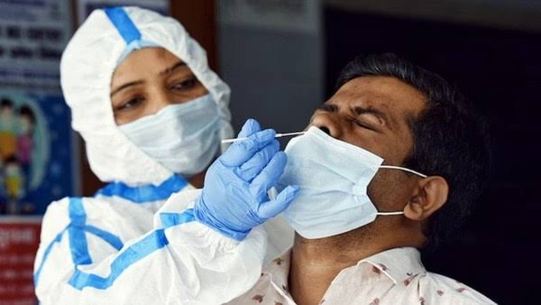 Kovid-19 again increased tension in India! 4 new deaths from Corona, active cases close to 4 thousand