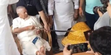 Lalu Yadav Birthday 2025, 78 KG Laddu Cake, Lalu Yadav Cake Cutting Video, Lalu Yadav Sword Cake, Lalu Yadav Birthday Viral Video, Lalu Yadav Controversy 2025, Jitan Ram MANJHI TEWEET, Jitan Ram MANJHI TEWEET, Bihar Polity Latest News, Lalu Yadav Table Leg Video, Lalu Yadav Political Legacy, RJD Birthday Celebration, Lalu Yadav Funny Moments, Indian Politicians VIRAL VIRES, Sword CAKE CAKE CAKE CAKE CAKE CAKE CAKE CAKE CAKE CAKE COTTING TREND Yadav Viral Statement, Lalu Yadav vs Manjhi, Lalu Birthday Celebration Troll, RJD Supporters Video, Political Trolling India, Viral Political Videos India, Lalu YADAVAMES 2025, PoLITICAL SATIAL SATICAL SATICALE India, Lalu Yada Today, Lalu Prasad Yadav 78th Birthday, Indian Political Controversies | Cake with sword, feet on the table and 78 kg laddus! Political fuss on Lalu Yadav's birthday. News Track in Hindi