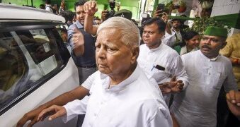 Lalu Yadav's re -nomination filed for the post of RJD president, Tejashwi Yadav was present