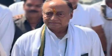Laxman Singh Expelled From Congress: Digvijay Singh's brother Laxman Singh expelled from Congress for 6 years, due to action taken, Digvijay Singh's Brother Laxman singh expected from congress for 6 years, this is the reason for this action