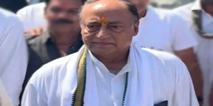 Laxman Singh Expelled From Congress: Digvijay Singh's brother Laxman Singh expelled from Congress for 6 years, due to action taken, Digvijay Singh's Brother Laxman singh expected from congress for 6 years, this is the reason for this action