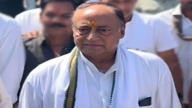 Laxman Singh Expelled From Congress: Digvijay Singh's brother Laxman Singh expelled from Congress for 6 years, due to action taken, Digvijay Singh's Brother Laxman singh expected from congress for 6 years, this is the reason for this action