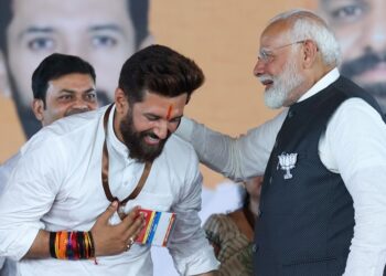 Ljp Chirag Paswan Not Contesting Bihar Vidhan Sabha Elections 2025 Reason PM Modi or NDA Planning | Chirag Paswan Bihar Elections 2025 | Chirag Paswan Not Contesting Election | Ljp Ram Vilas Election Strategy, Bihar Assembly Elections 2025 | U-turn of 'Modi's Hanuman'! Not themselves but will put the pieces in the field; 'Planning' of big political game | News Track in Hindi