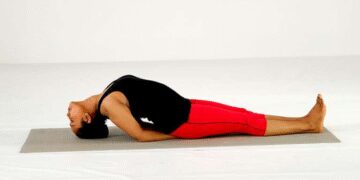 'Matsyasana' reduces both belly fat and mental stress, know its miraculous benefits