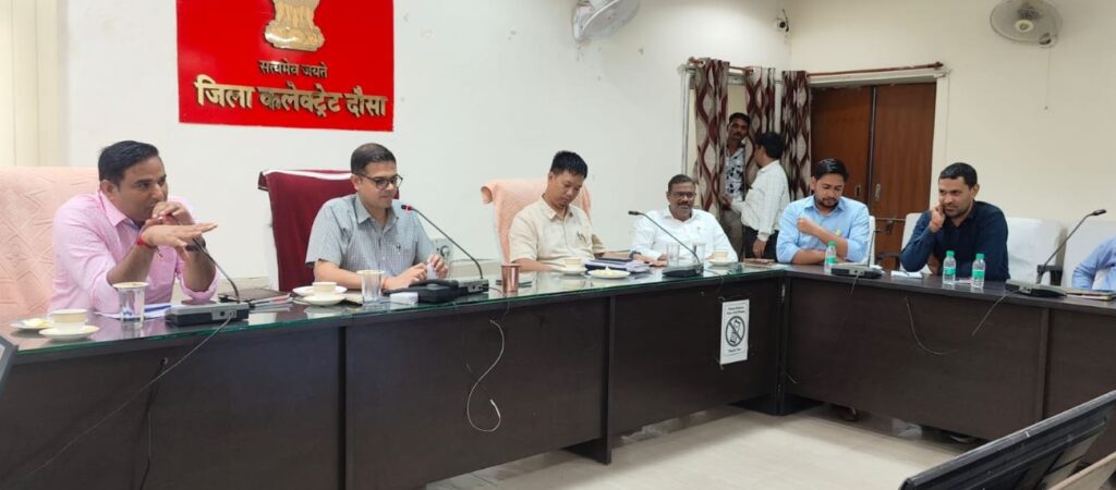 Media round table organized under 'Vande Ganga' campaign in Dausa, call for media persons active in water conservation