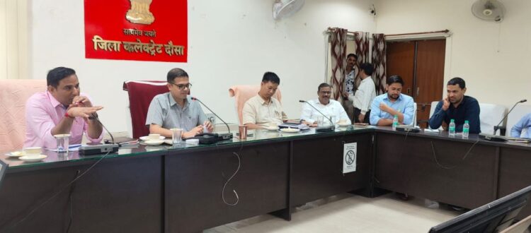 Media round table organized under 'Vande Ganga' campaign in Dausa, call for media persons active in water conservation