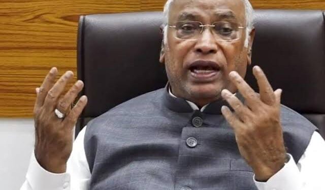 'Modi and double engine governments cheated', Kharge appealed to help the northeastern states struggling with floods