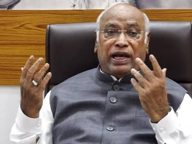 'Modi and double engine governments cheated', Kharge appealed to help the northeastern states struggling with floods