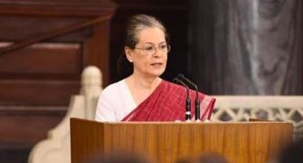 Modi government abandoned India's theoretical stance on West Asia, kept values ​​on: Sonia Gandhi