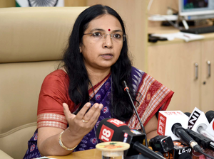 राष्ट्रीय उपभोक्ता हेल्पलाइन को 2025 में 5.41 लाख शिकायतें मिलीं, 23 प्रतिशत दक्षिणी राज्यों से : निधि खरे