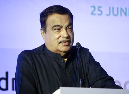 Nitin Gadkari denied the report of toll on two-wheelers, said- no such decision is proposed