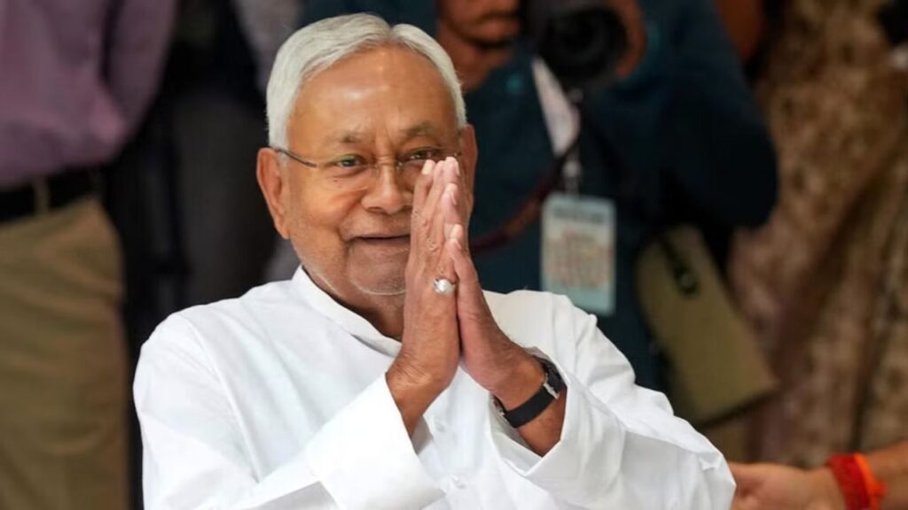 Nitish Kumar Pension Hike, Bihar Pension Scheme 2025, Nitish Kumar Election Strategy, Bihar Social Security Pension, â‚ Our1100 Pension Bihar, Bihar Elderly Pension Update, Widow penment schemee Bihar, Disabled Pension Bihar, Nitish Kumar Vote Bank Politics, Bihar Elections 2025, Senior Citizen Benefits Bihar, JDU Election Strategy, RJD vs JDU BIHAR, MODI VS NITISH BIHAR, BIHAR Government Pension News, July 2024 Pension Increase, Bihar Politics Breaking News, Bihar Pension Latest Update, OPPOSITION on Nitish Kumar, Nitish Kumar Mastestroke, Bihar Voter Targeting, Bihar Politics News Today Elderly Welfare Scheme Bihar, Bihar Schemes For Old Age, Pension Boost Before Elections, Bihar Voter Class Targeting, Nitish Kumar New Announced, Bihar Pension Amount Increosed, Bihar Por Welfare Politics | Nitish's biggest bet before the election! 400 to ₹ 1100 directly ... Preparation for occupation of vote bank? Made crores of elderly people in one stroke. News Track in Hindi