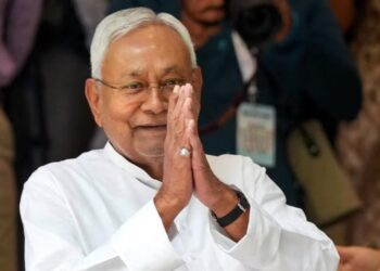 Nitish Kumar Pension Hike, Bihar Pension Scheme 2025, Nitish Kumar Election Strategy, Bihar Social Security Pension, â‚ Our1100 Pension Bihar, Bihar Elderly Pension Update, Widow penment schemee Bihar, Disabled Pension Bihar, Nitish Kumar Vote Bank Politics, Bihar Elections 2025, Senior Citizen Benefits Bihar, JDU Election Strategy, RJD vs JDU BIHAR, MODI VS NITISH BIHAR, BIHAR Government Pension News, July 2024 Pension Increase, Bihar Politics Breaking News, Bihar Pension Latest Update, OPPOSITION on Nitish Kumar, Nitish Kumar Mastestroke, Bihar Voter Targeting, Bihar Politics News Today Elderly Welfare Scheme Bihar, Bihar Schemes For Old Age, Pension Boost Before Elections, Bihar Voter Class Targeting, Nitish Kumar New Announced, Bihar Pension Amount Increosed, Bihar Por Welfare Politics | Nitish's biggest bet before the election! 400 to ₹ 1100 directly ... Preparation for occupation of vote bank? Made crores of elderly people in one stroke. News Track in Hindi