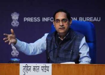 No hindrance in NSE IPO case now: SEBI chairman