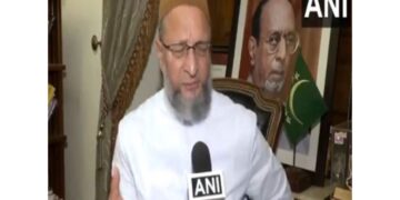 Owaisi targeted Pakistan, said "Does Pakistan want to get the Nobel Prize for Bombing of Iran"