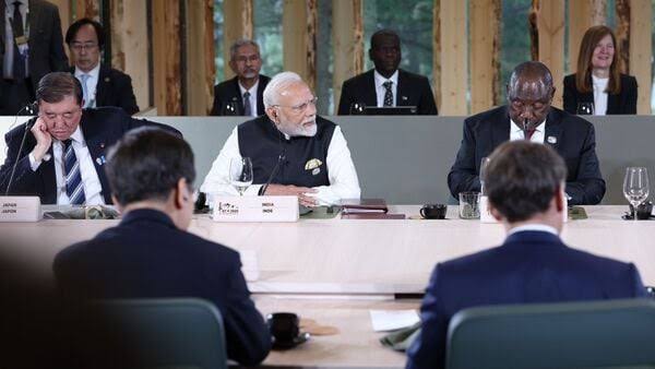 PM Modi reprimanded Pakistan from the G-7 conference, said- 'If you support terrorism, you will have to pay the price'