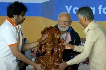 PM Modi told Yoga to the path of peace, its need in global disturbance the most!