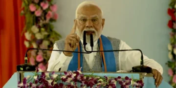 PM Narendra Modi Siwan Rally: Claws and Lantern together looted such loot… PM Narendra Modi reminds the people of Bihar, cautious, panja and lalten together looted like this… PM Narendra Modi reminded