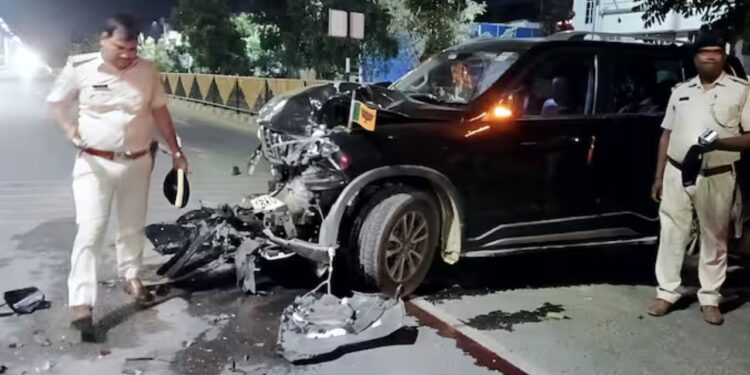 Patna Accident | Bihar News | Patna Scorpio Ran Over Policemen | Bihar Road Accident | Patna News in Hindi | Bihar Police News | , Weapon of death became speed! Scorpio crushed three policemen in Patna, woman soldier dies. News Track in Hindi
