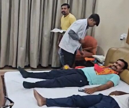 Patna: Blood donation camp organized at IAS Bhawan on World Blood Donor Day