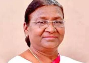 "President Droupadi Murmu to Visit Uttarakhand from June 19-21. She will inaugurate public facilities in Dehradun, Attended Yoga Day Celebrations, and Mark 125 Years of Raj Bhavan, Nainaital." , Uttarakhand News: President Draupadi Murmu on Uttarakhand tour, from Yoga Day celebrations to the foundation stone of development projects. News Track in Hindi