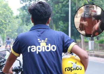 Rapido Bike Driver Slaps Woman | Bengaluru News | Rapido Bike Driver Slaps Woman Video | Viral Video | Rapido Bike Driver Viral Video | Bengaluru News in Hindi | Rapido Driver Voilates Traffic Rules | , One is the theft from above! Brother with Rapido slapped a strong slap on the woman's cheek, going viral viral. News Track in Hindi