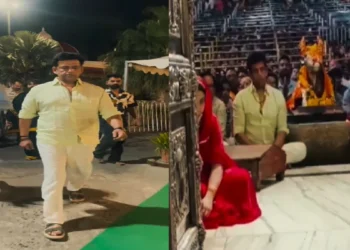 Ravi Kishan at the rate of Baba Mahakal, an actor was absorbed in meditation