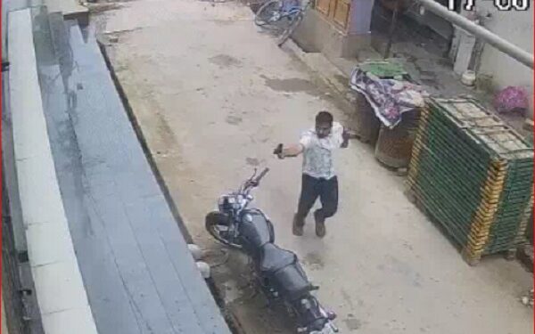 Real state trader shot dead, crook absconding as soon as he left the gym