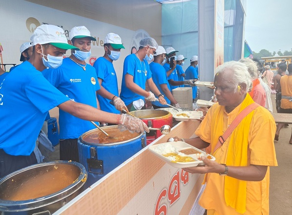 Reliance started service work for millions of devotees during the Rath Yatra