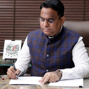 SP MLA expressed regret on the death of Shefali Jariwala, demanded post-Covid SOP