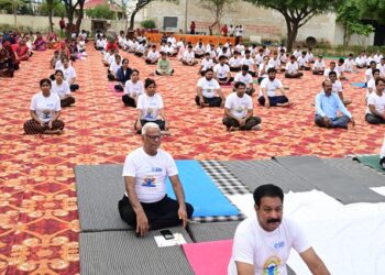 Salasar organized Yoga in Shri Balaji Gaushala on International Yoga Day