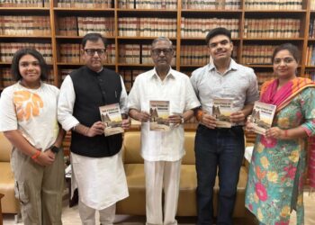 Satya Pal Jain released the book on Hinduism