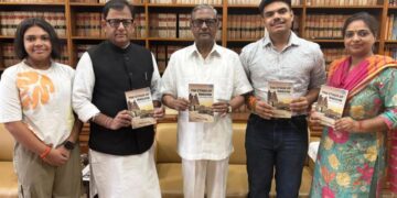 Satya Pal Jain released the book on Hinduism