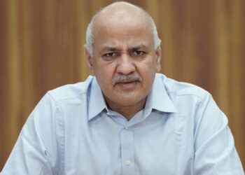 School Construction Scam, ACB SumMons Sisodia-Jain, Rs 2000 Crore Case! , School construction scam, ACB summons to Sisodia-Jain, 2000 crores case! , News Track in Hindi
