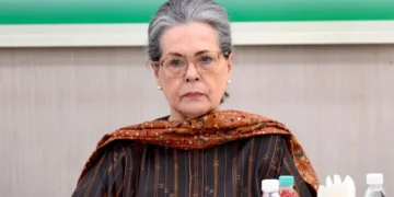 Sonia Gandhi discharged from hospital: Sonia Gandhi was discharged from hospital, admitted due to stomach infection, Sonia Gandhi discharged from the hospital, she was admitted due to stomach infection